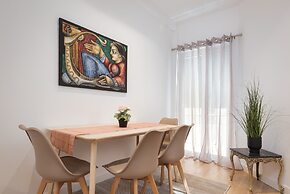 Athenian Hillside Residence