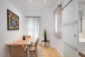 Athenian Hillside Residence