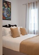 Athenian Hillside Residence
