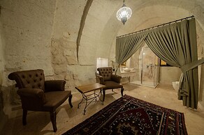 Ares Cave Suites