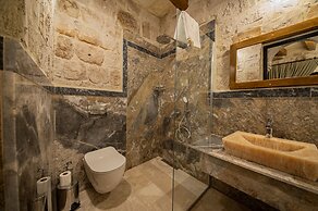 Ares Cave Suites