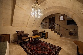 Ares Cave Suites