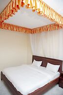 Eziana Palm Hotels