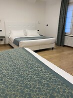 Ca' Uberti Palace Hotel , Mantegna Hotels
