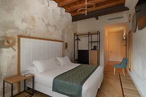 Ca' Uberti Palace Hotel , Mantegna Hotels