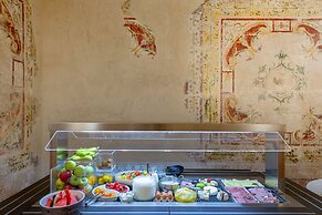 Ca' Uberti Palace Hotel , Mantegna Hotels