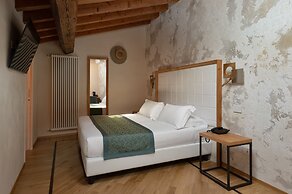Ca' Uberti Palace Hotel , Mantegna Hotels
