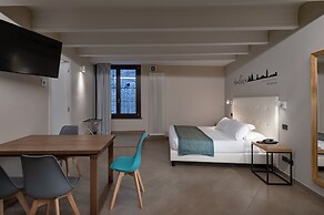 Bonacolsi Collection , Mantegna Hotels