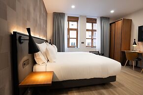 Prisma Suites