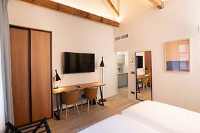 Prisma Suites