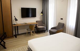 Prisma Suites