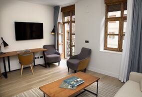 Prisma Suites