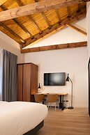 Prisma Suites