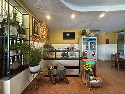 OYO 1232 Pon Pon Hostel