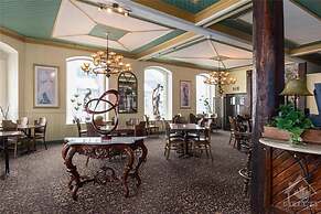 Baldachin Inn
