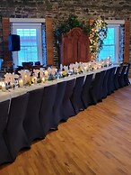 Baldachin Inn