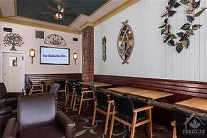 Baldachin Inn