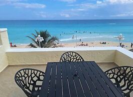 Cancun Plaza Condos