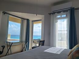 Cancun Plaza Condos