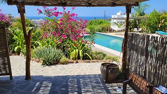 Casa Flores Casitas