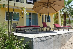 Casa Flores Casitas