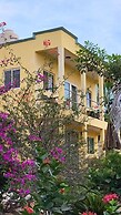 Casa Flores Casitas