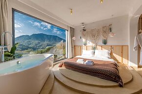 Distant Mountain Guesthouse