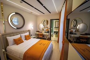 Elysian Airport Hotel & Restaurant