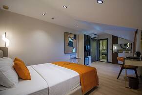 Elysian Airport Hotel & Restaurant