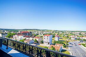 Elysian Airport Hotel & Restaurant