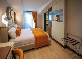 Elysian Airport Hotel & Restaurant