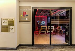 Elysian Airport Hotel & Restaurant