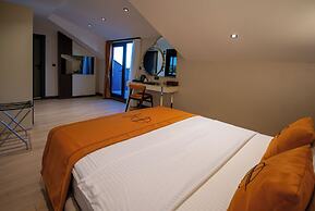 Elysian Airport Hotel & Restaurant