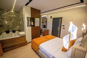 Elysian Airport Hotel & Restaurant