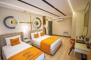 Elysian Airport Hotel & Restaurant