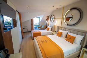 Elysian Airport Hotel & Restaurant