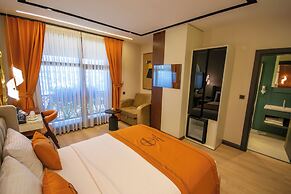 Elysian Airport Hotel & Restaurant