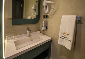 Elysian Airport Hotel & Restaurant