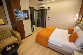 Elysian Airport Hotel & Restaurant