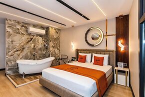 Elysian Airport Hotel & Restaurant