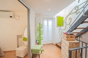 The Green Nest by Lake Como