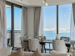 Breathtaking 3BR with Sea & Marina