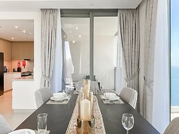 Breathtaking 3BR with Sea & Marina