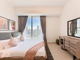 Breathtaking 3BR with Sea & Marina