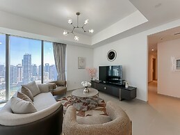 Breathtaking 3BR with Sea & Marina