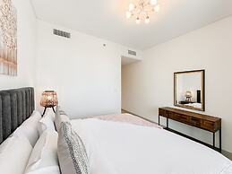 Breathtaking 3BR with Sea & Marina
