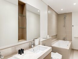Breathtaking 3BR with Sea & Marina