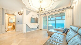 Gyeongju Blue21 Poolvilla Pension
