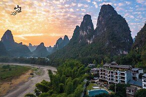 Yangshuo Mountain River Ballad Hotel