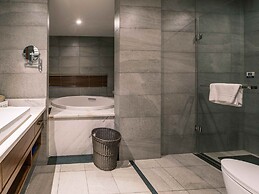 Yangshuo Mountain River Ballad Hotel